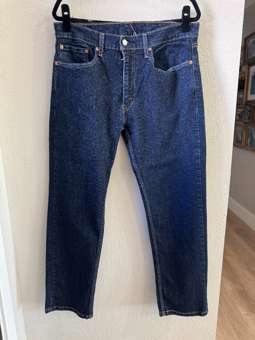 Men's Levi's 559 Size 34/30 Dark Wash